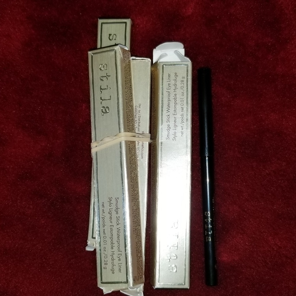 AUTHENTIC STILA. WATERPROOF EYELINER